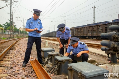 守护暑运安全 河南洛阳铁警37小时抓获盗窃铁路设施嫌疑人