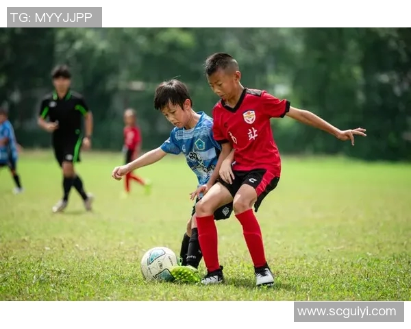 孩子们与足球明星亲密接触梦想成真瞬间记录欢乐与感动